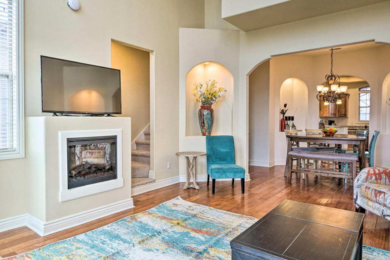 Luxe Branson Retreat With Mtn Views And Pool Access! Apartment Exterior photo