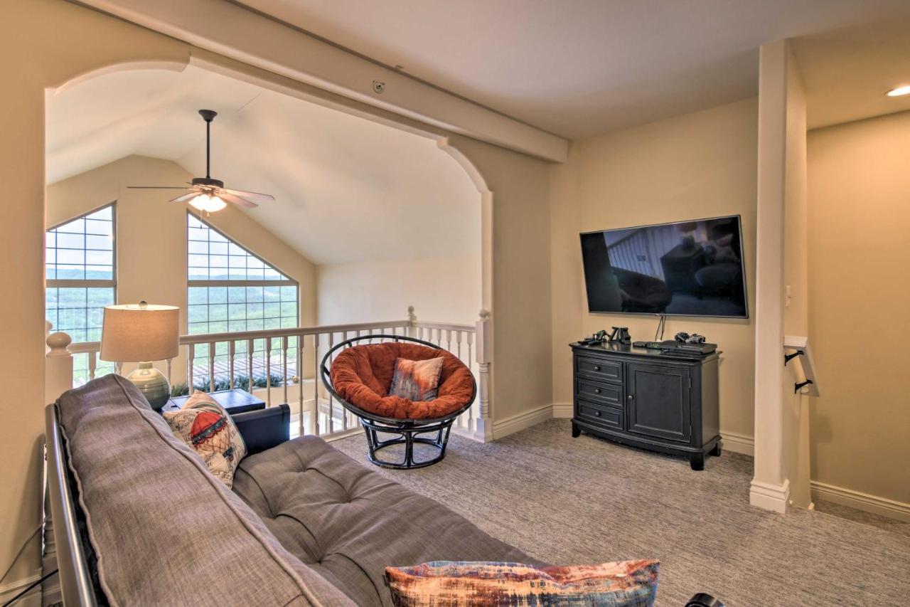 Luxe Branson Retreat With Mtn Views And Pool Access! Apartment Exterior photo